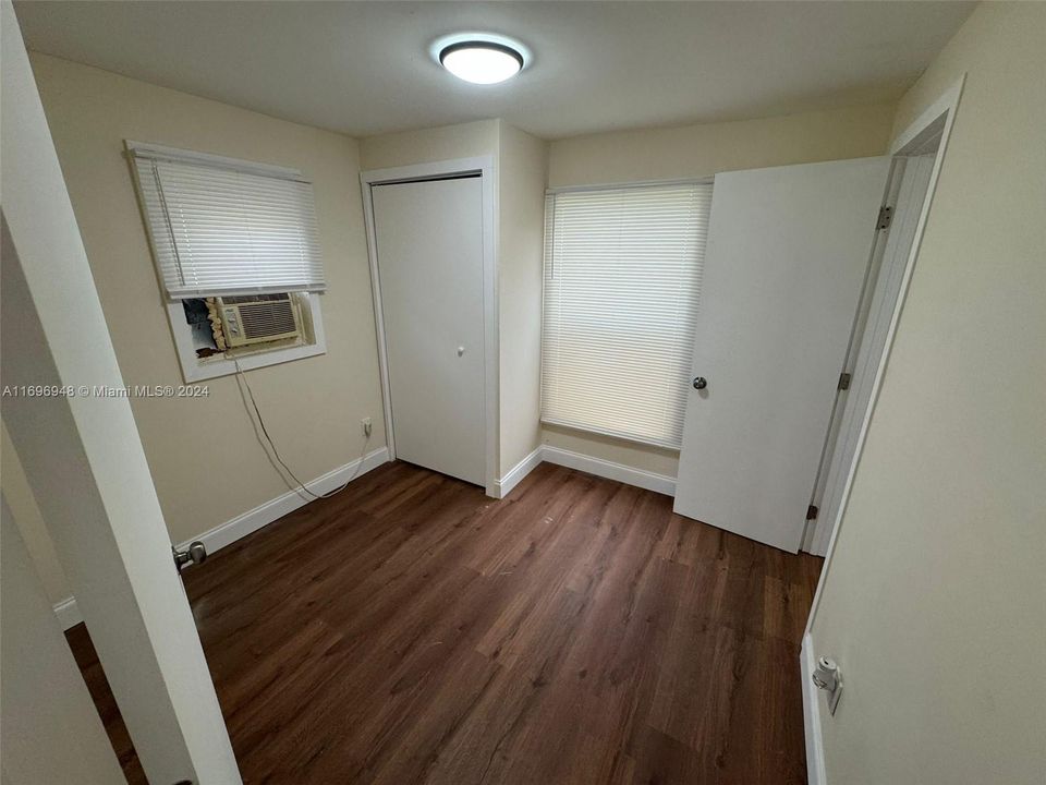 For Rent: $1,500 (2 beds, 1 baths, 3260 Square Feet)