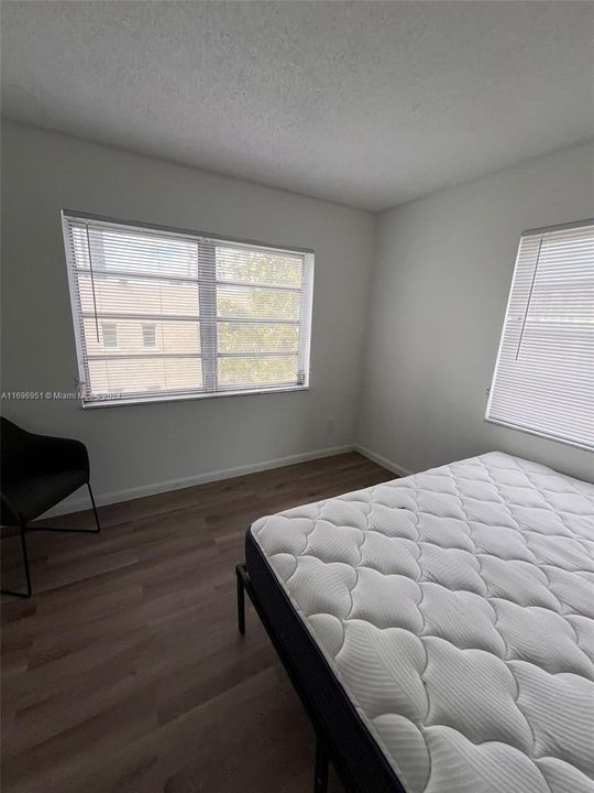 For Rent: $2,700 (3 beds, 2 baths, 840 Square Feet)