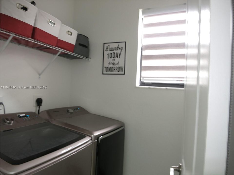 For Rent: $3,200 (3 beds, 2 baths, 1650 Square Feet)