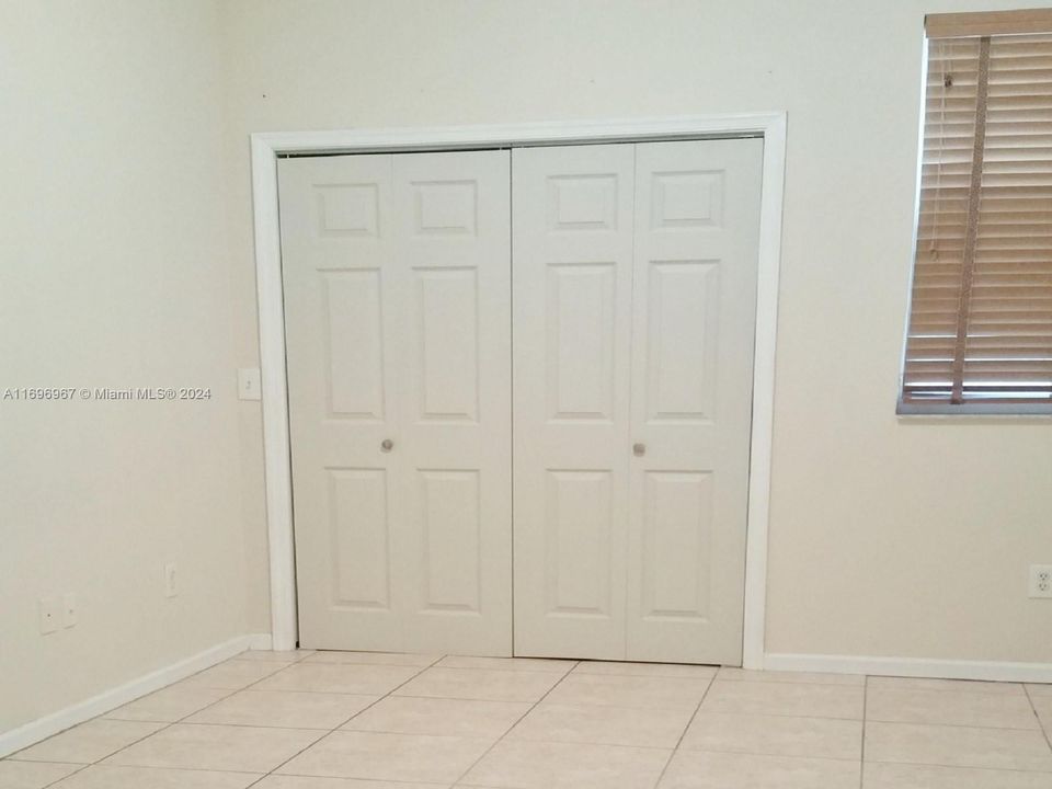 For Rent: $3,100 (2 beds, 2 baths, 1077 Square Feet)