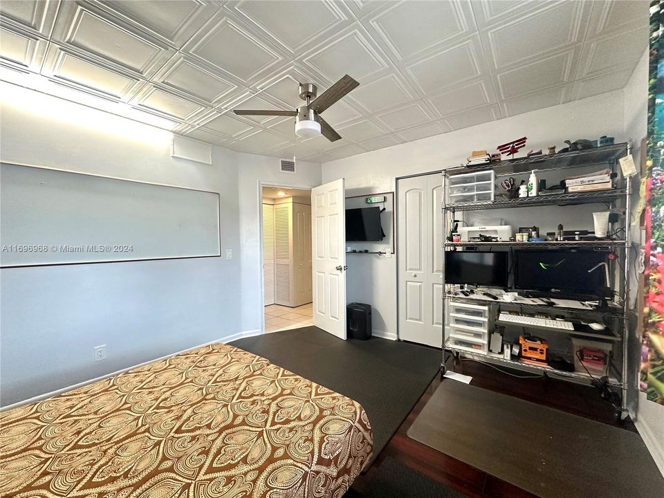 For Sale: $329,500 (2 beds, 2 baths, 1507 Square Feet)