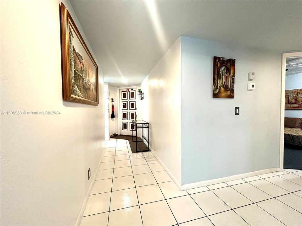 For Sale: $329,500 (2 beds, 2 baths, 1507 Square Feet)