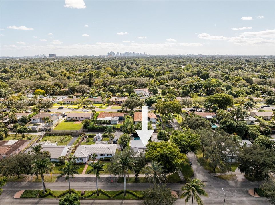 For Sale: $1,395,000 (3 beds, 2 baths, 1798 Square Feet)