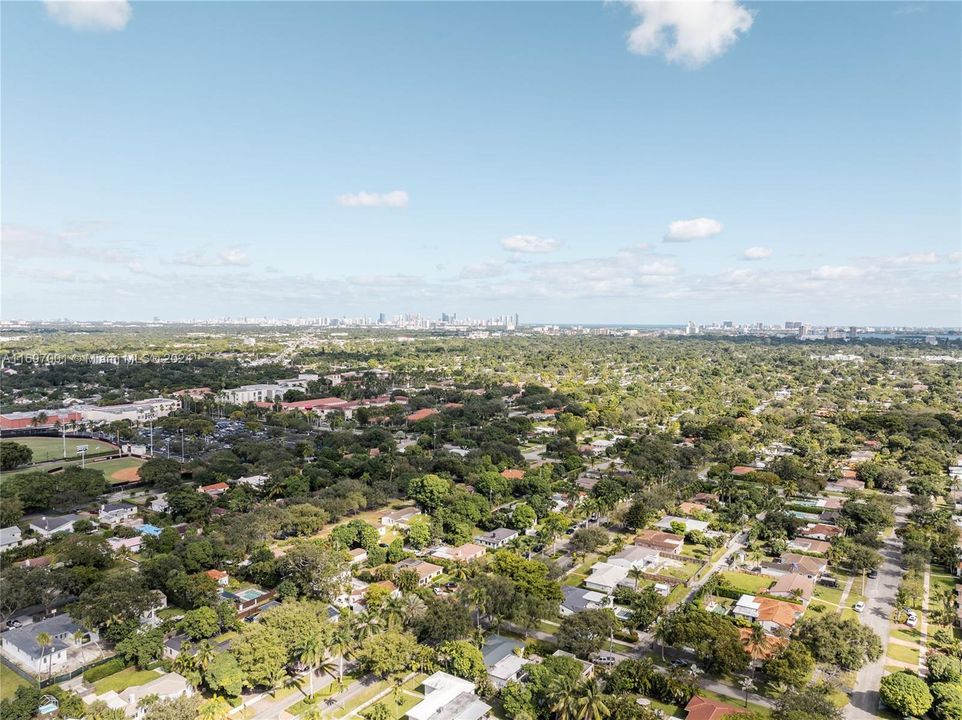 For Sale: $1,395,000 (3 beds, 2 baths, 1798 Square Feet)