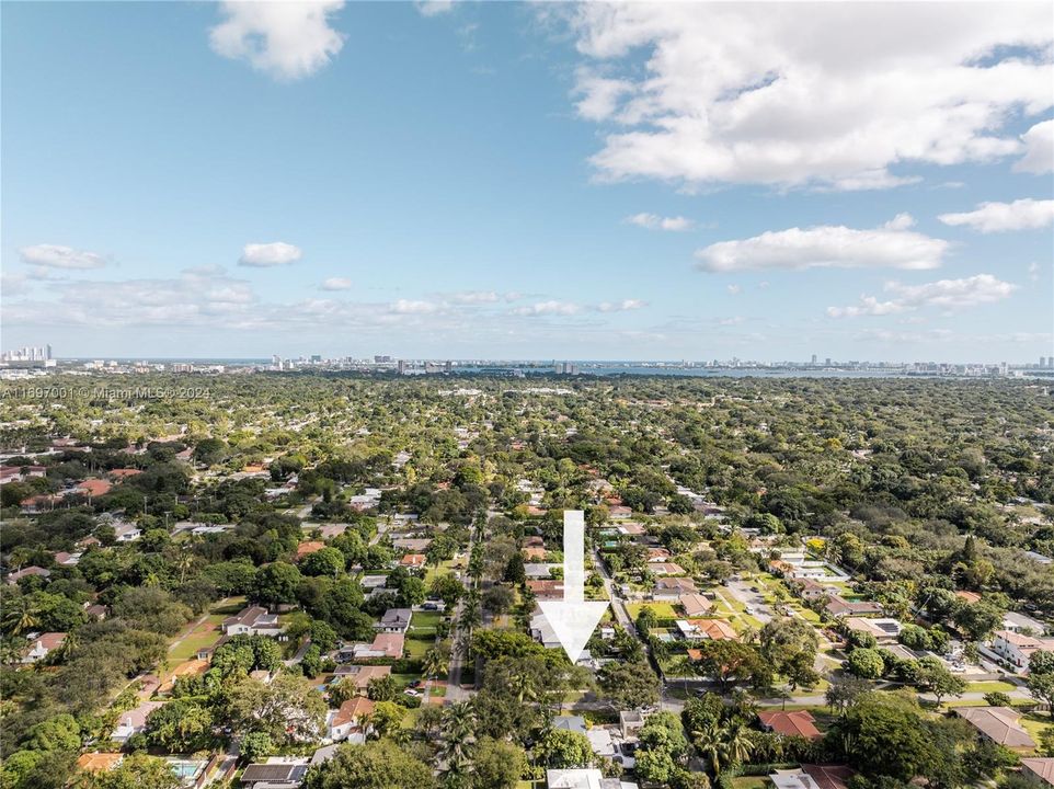 For Sale: $1,395,000 (3 beds, 2 baths, 1798 Square Feet)