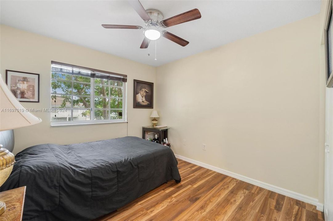 For Sale: $395,000 (3 beds, 2 baths, 1676 Square Feet)