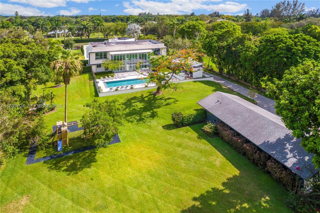 For Sale: $12,000,000 (9 beds, 10 baths, 6057 Square Feet)