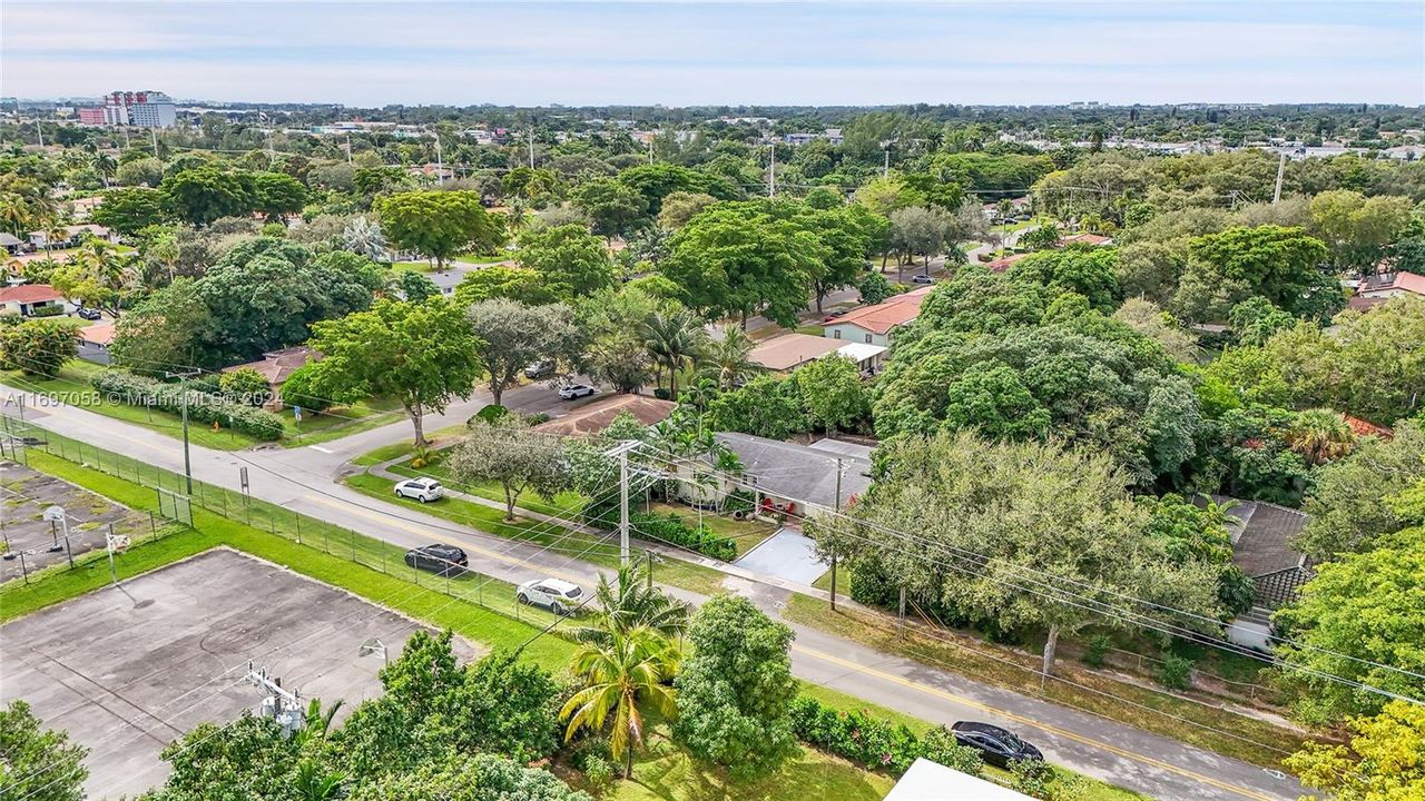 For Sale: $729,000 (3 beds, 2 baths, 1174 Square Feet)