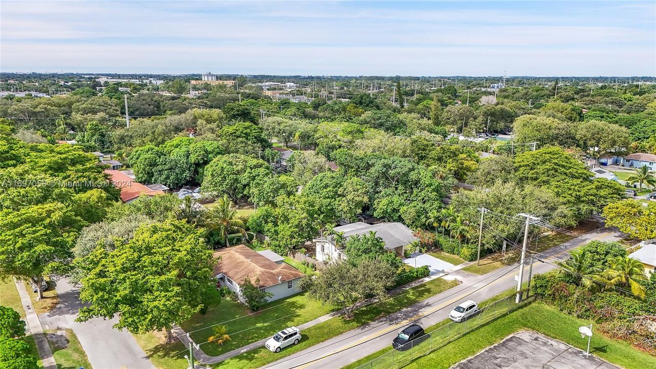 For Sale: $729,000 (3 beds, 2 baths, 1174 Square Feet)