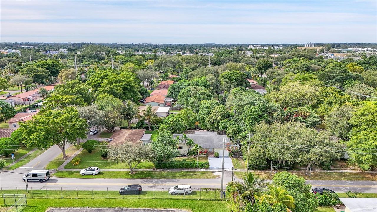 For Sale: $729,000 (3 beds, 2 baths, 1174 Square Feet)