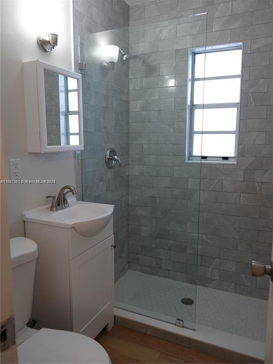 For Rent: $2,200 (1 beds, 1 baths, 446 Square Feet)