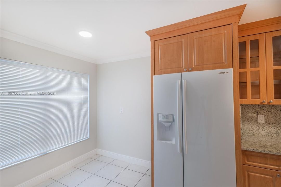 For Sale: $149,000 (2 beds, 2 baths, 1070 Square Feet)