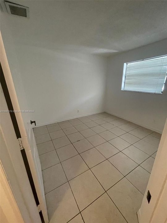 For Rent: $2,000 (2 beds, 2 baths, 868 Square Feet)