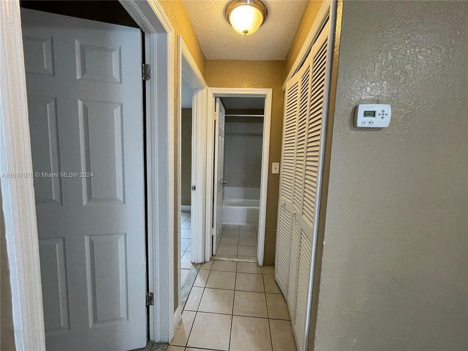 For Rent: $3,000 (3 beds, 2 baths, 1184 Square Feet)