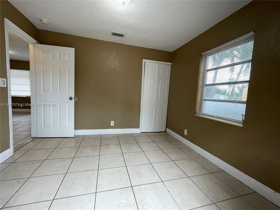 For Rent: $3,000 (3 beds, 2 baths, 1184 Square Feet)