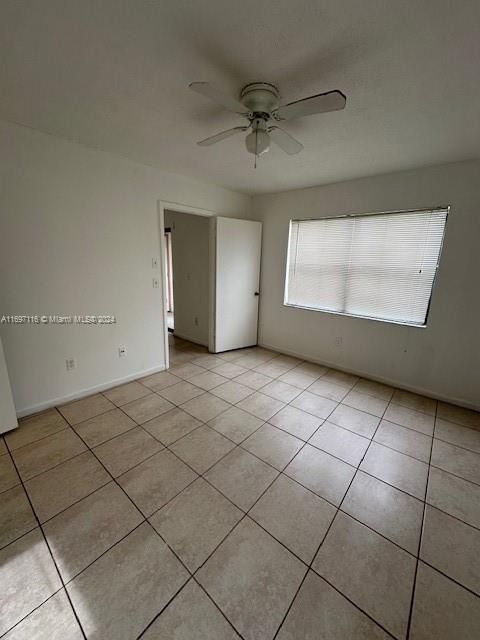 For Rent: $2,000 (2 beds, 2 baths, 956 Square Feet)