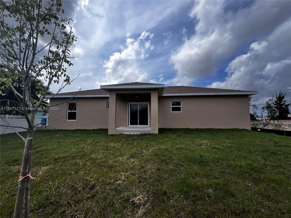 For Sale: $354,000 (3 beds, 2 baths, 1362 Square Feet)