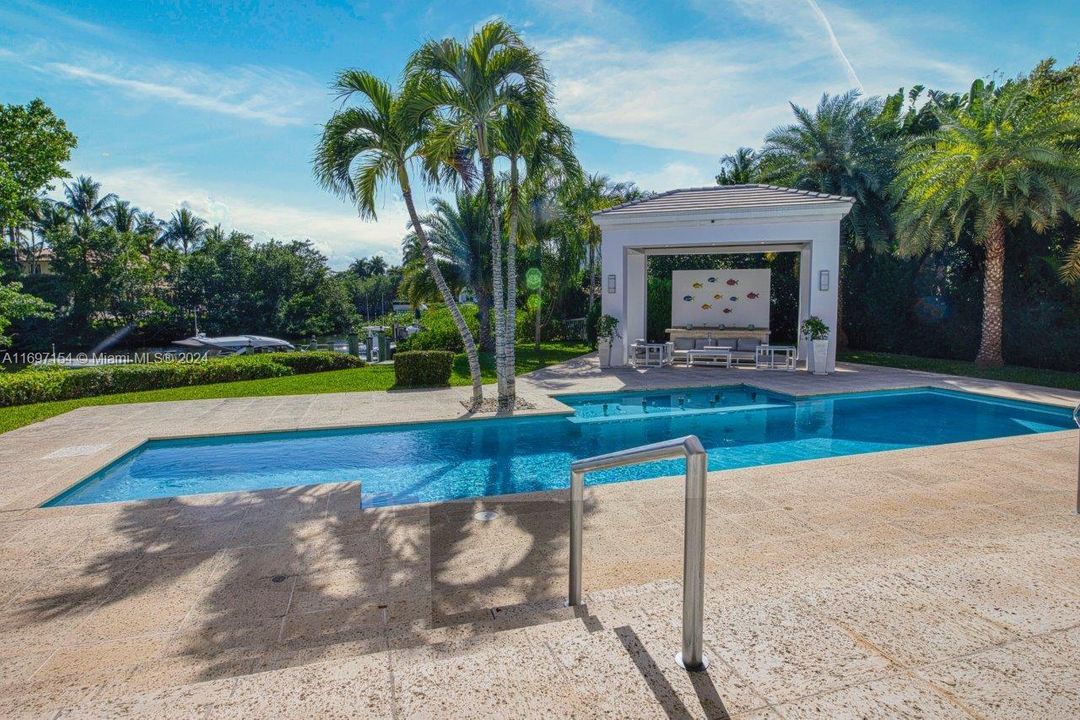 En Venta: $8,795,000 (5 camas, 6 baños, 5547 Pies cuadrados)