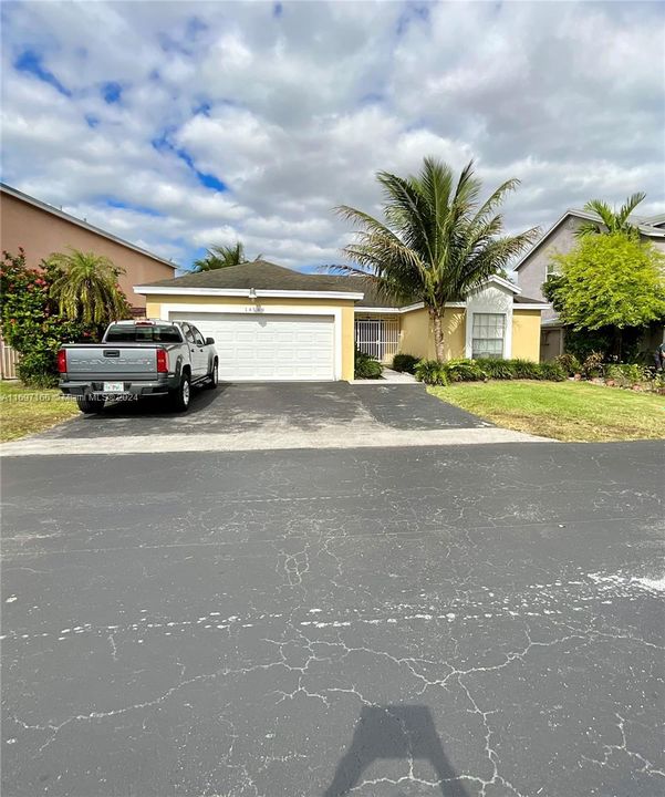 For Sale: $610,000 (3 beds, 2 baths, 1761 Square Feet)