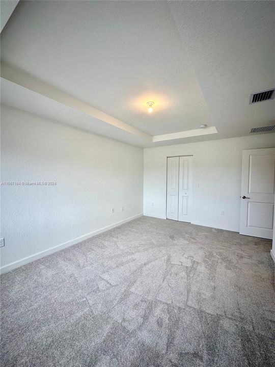 For Rent: $3,000 (3 beds, 2 baths, 1368 Square Feet)