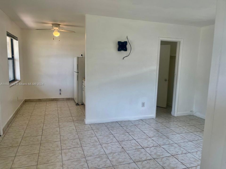 For Rent: $1,850 (1 beds, 1 baths, 0 Square Feet)