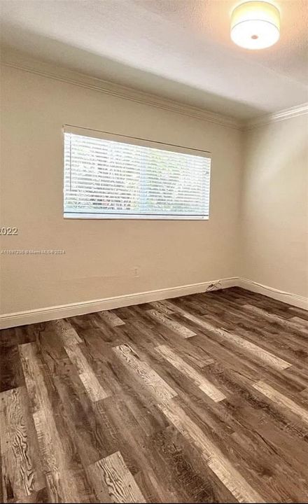 For Sale: $350,000 (2 beds, 1 baths, 763 Square Feet)