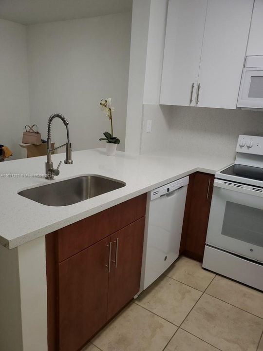 For Rent: $3,000 (4 beds, 2 baths, 1282 Square Feet)