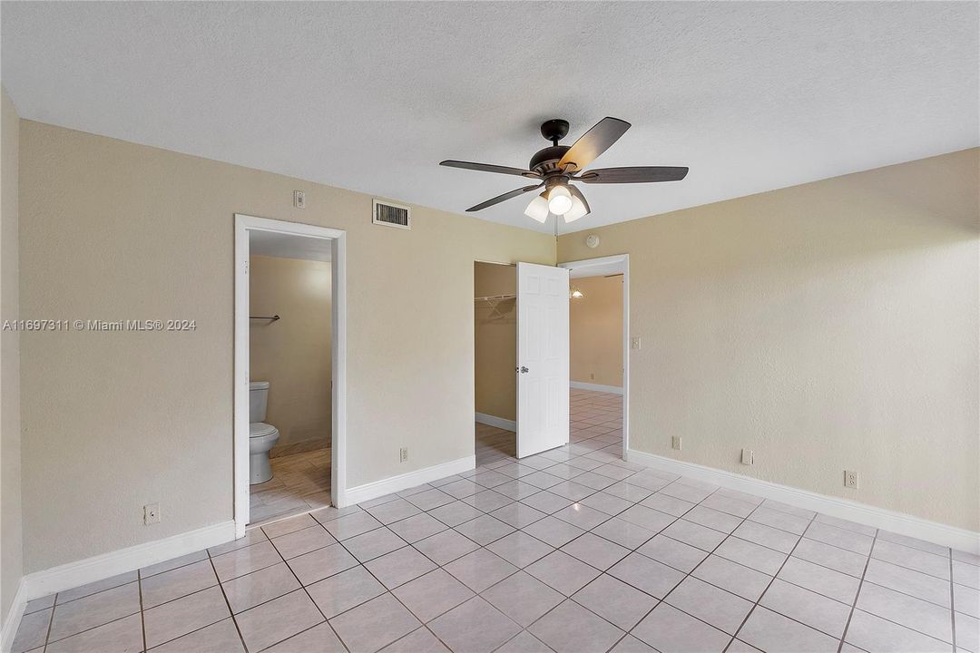 For Rent: $2,100 (2 beds, 2 baths, 832 Square Feet)