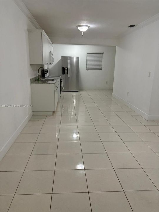 For Rent: $3,000 (3 beds, 1 baths, 1092 Square Feet)