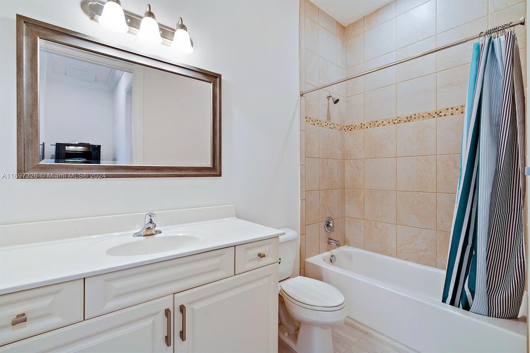 Недавно арендовано: $18,000 (5 спален, 7 ванн, 5344 Квадратных фут)