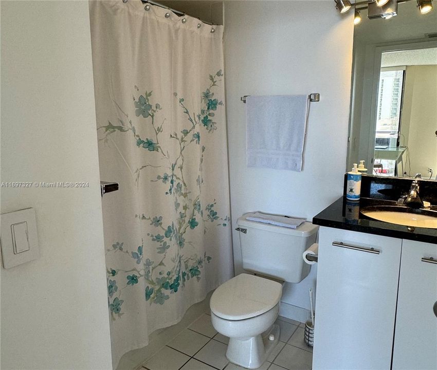 2nd bathroom