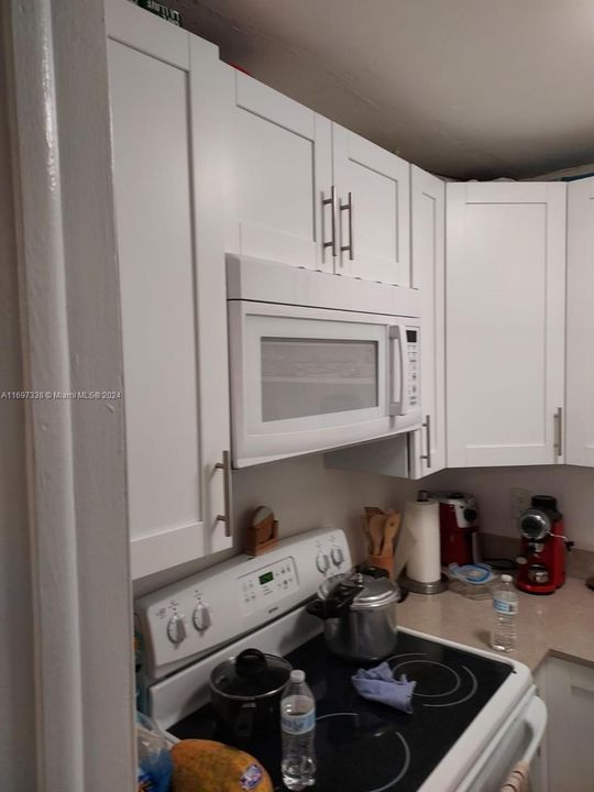 For Sale: $193,000 (1 beds, 1 baths, 510 Square Feet)