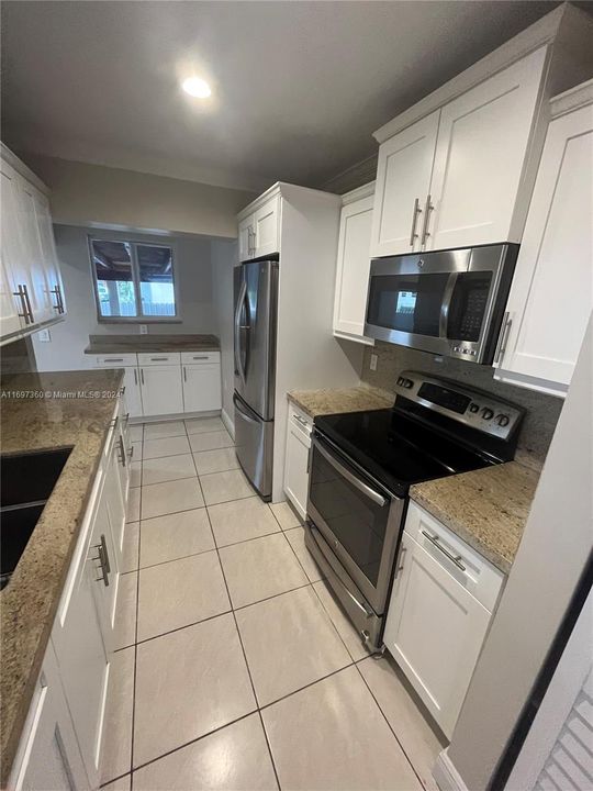 For Rent: $3,200 (3 beds, 2 baths, 1509 Square Feet)