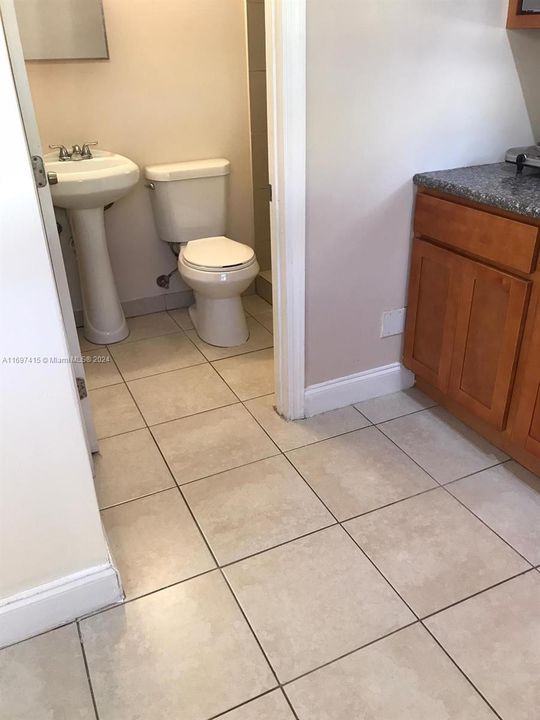 For Rent: $1,350 (0 beds, 1 baths, 0 Square Feet)