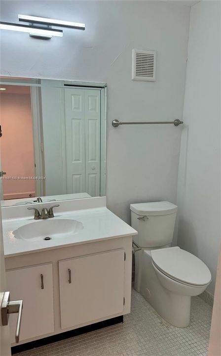 For Rent: $2,600 (2 beds, 2 baths, 1235 Square Feet)