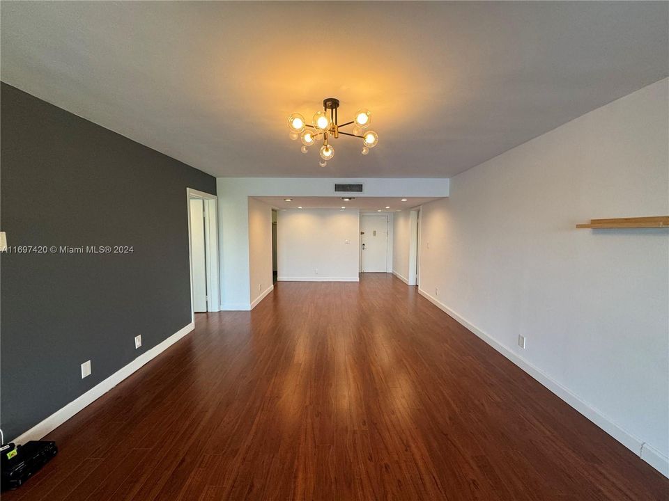 For Rent: $2,600 (2 beds, 2 baths, 1235 Square Feet)