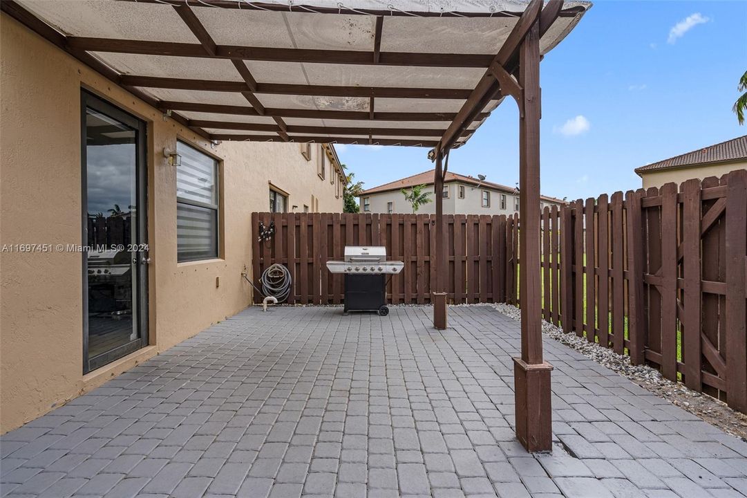 For Sale: $425,000 (3 beds, 2 baths, 1535 Square Feet)