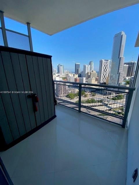 MASTER BEDROOM BALCONY