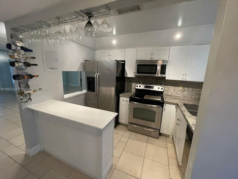 For Sale: $145,900 (2 beds, 2 baths, 850 Square Feet)