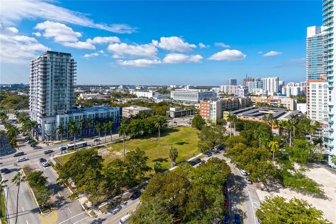 For Sale: $799,000 (2 beds, 2 baths, 1178 Square Feet)