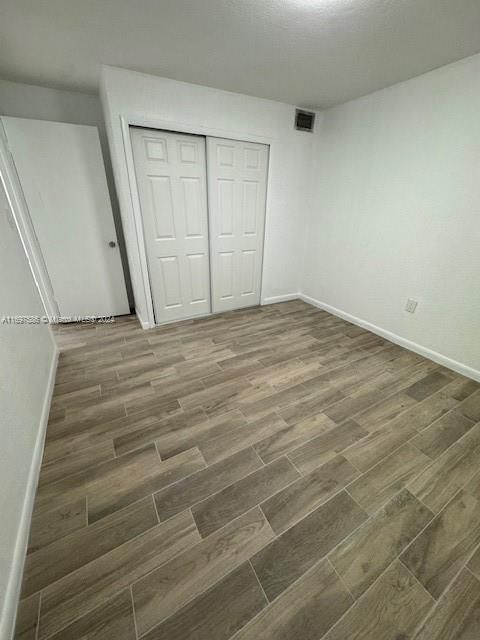 For Rent: $2,700 (2 beds, 1 baths, 1200 Square Feet)