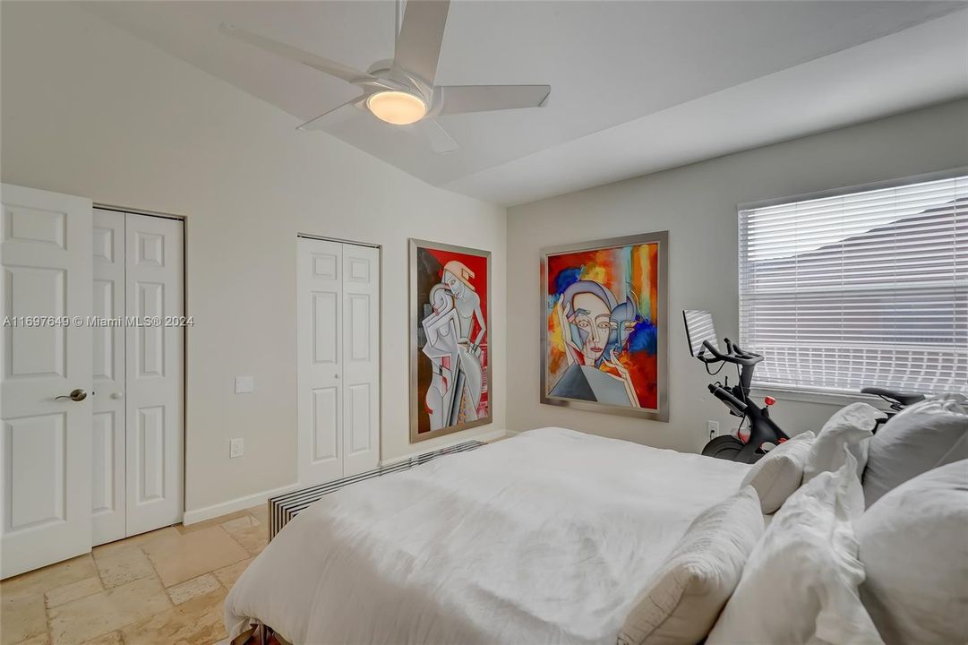 For Sale: $732,500 (2 beds, 2 baths, 1724 Square Feet)