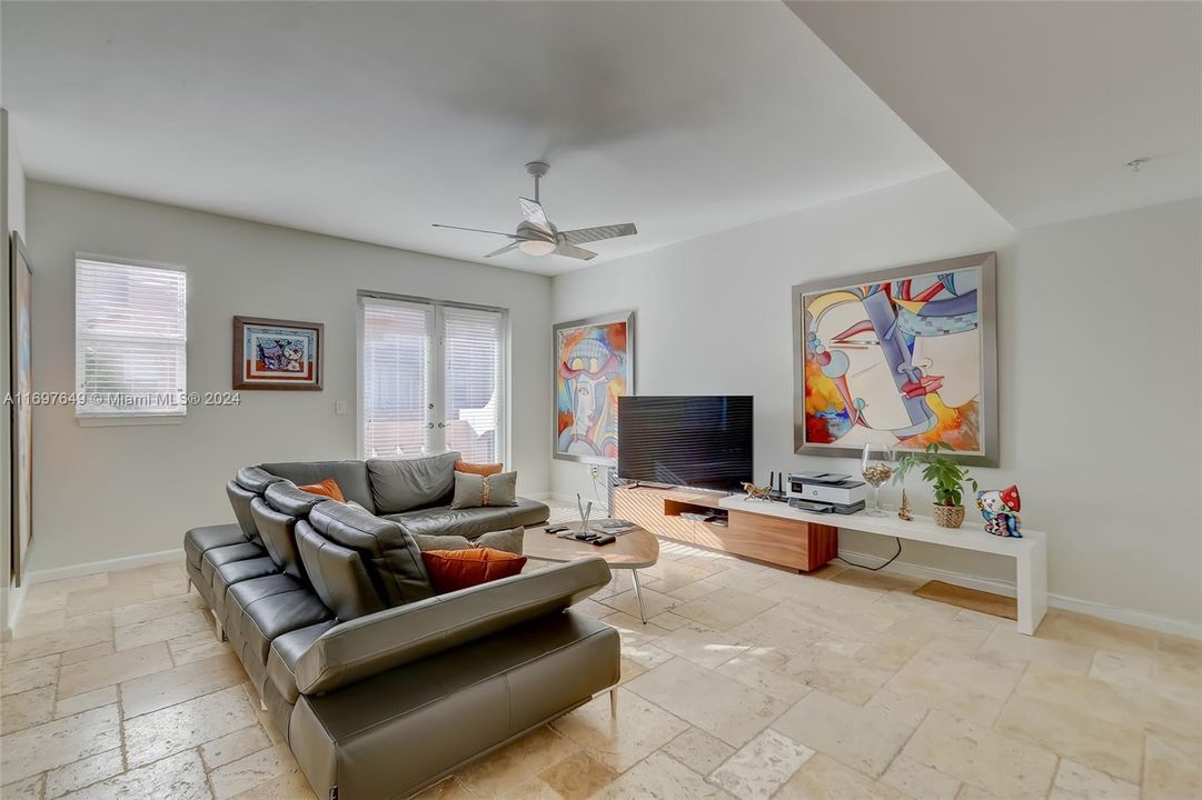 For Sale: $732,500 (2 beds, 2 baths, 1724 Square Feet)