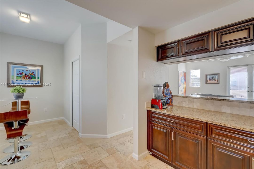 For Sale: $732,500 (2 beds, 2 baths, 1724 Square Feet)