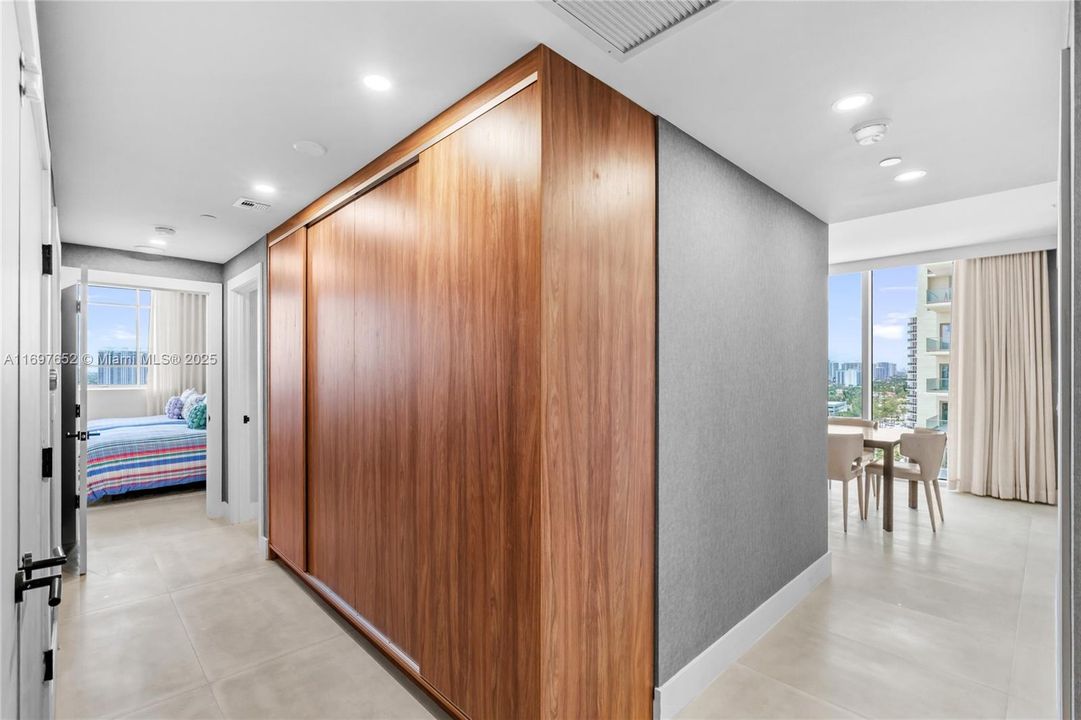 待售: $5,300,000 (3 贝兹, 4 浴室, 2736 平方英尺)