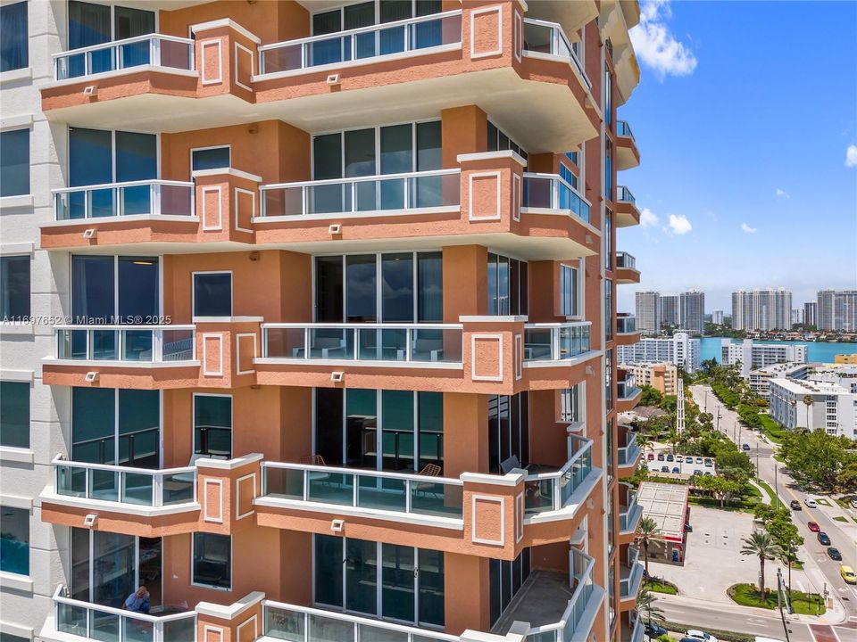 待售: $5,300,000 (3 贝兹, 4 浴室, 2736 平方英尺)