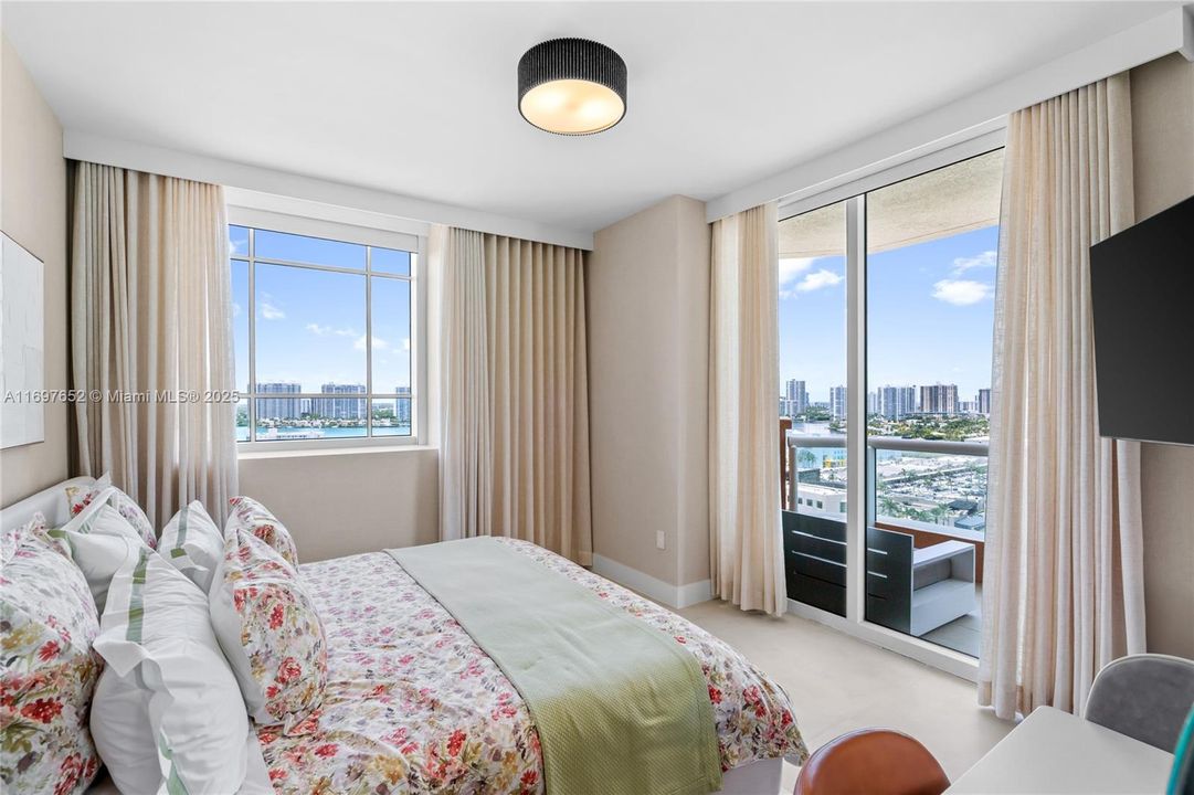 待售: $5,300,000 (3 贝兹, 4 浴室, 2736 平方英尺)