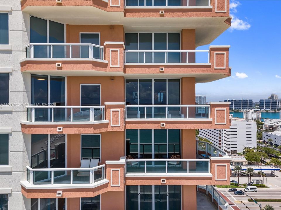 待售: $5,300,000 (3 贝兹, 4 浴室, 2736 平方英尺)