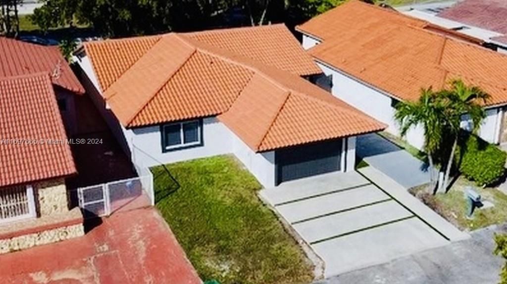 En Venta: $750,000 (4 camas, 2 baños, 1687 Pies cuadrados)