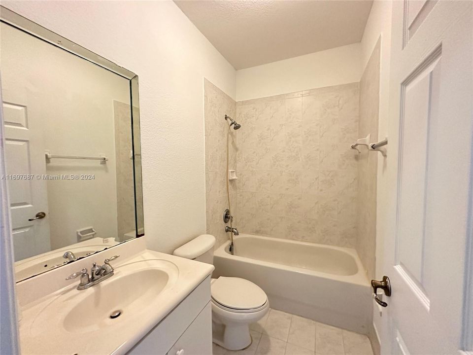 For Rent: $2,990 (3 beds, 2 baths, 1770 Square Feet)